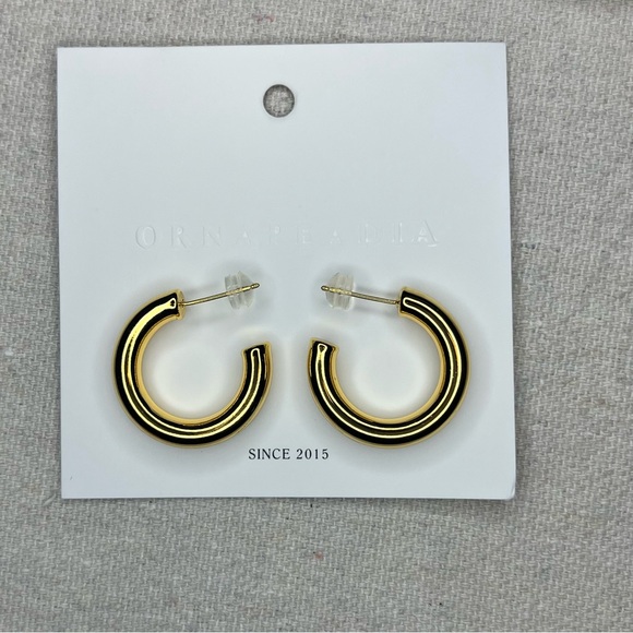 Ornapedia 18K Gold Plated Hoop Earrings - NWT - Picture 2 of 6